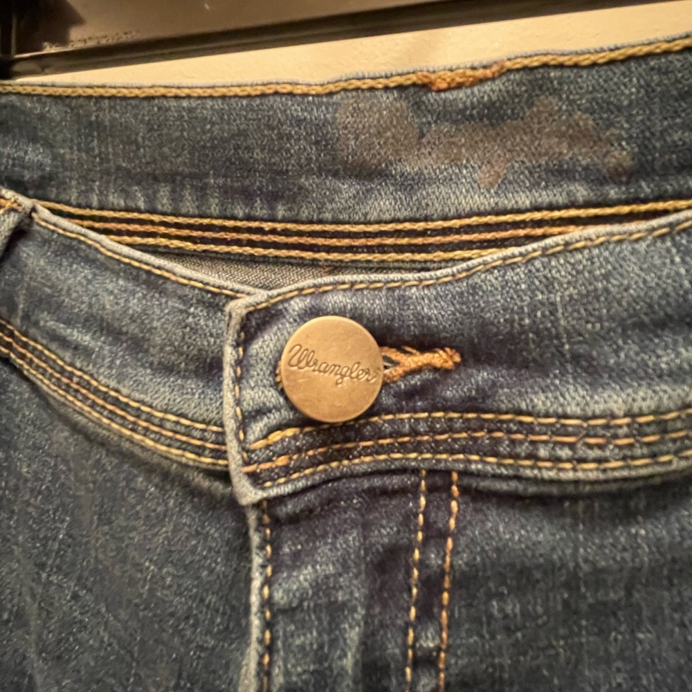 Women’s wrangler carpenter capri jeans